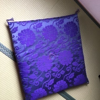 仏壇用 座布団 高級感あり 紫 