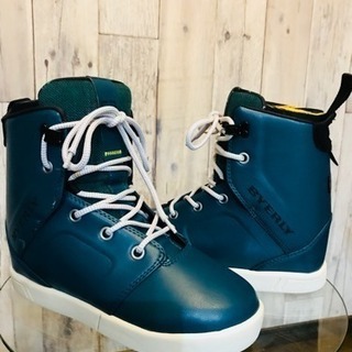 ウェイクボード ビンディング ブーツ