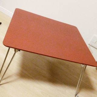 赤色　折りたたみローテーブル