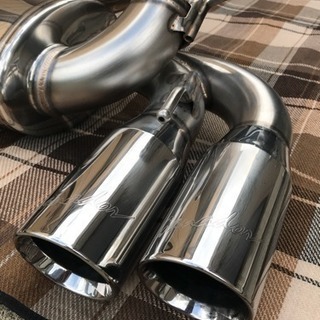 美品 4本出し WRX STI ガナドール マフラー
