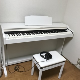 ローランド 電子ピアノ8/30まで【高低自在椅子＆ヘッドホン＆楽譜付】Roland Piano Digital RP501R-WHS