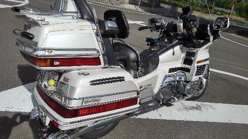 購入予定者様が決まりました ホンダgl1500se平成8年車検約2年付きタイヤ交換 ナビ Etc付豪華カスタム車両 我慢ポイントあり 店長さん 豊野のホンダの中古あげます 譲ります ジモティーで不用品の処分