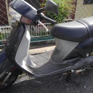 バイク　ホンダ(LEAD90)