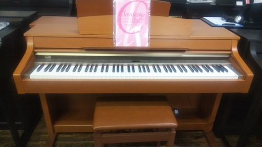 電子ピアノ　ヤマハ　CLP-330C　2009製　配送代込み　￥53.000-　（配送エリア限定）