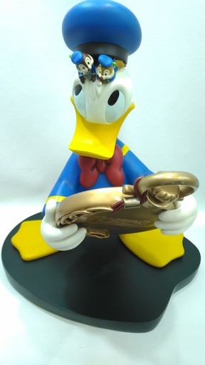 Disney STORE Donald Memories of 75 Years 大型フィギュア