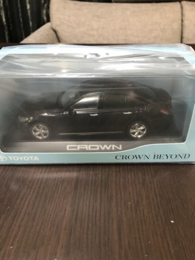 新型クラウン ミニカー 新品未開封