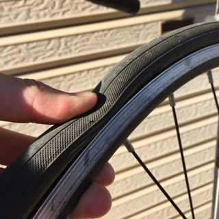 前輪パンク ロードバイク 通勤通学にも