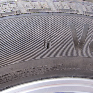 200系ハイエースにて使用 トヨタ ハイラックスサーフ純正 225/60R16付 4本セット 