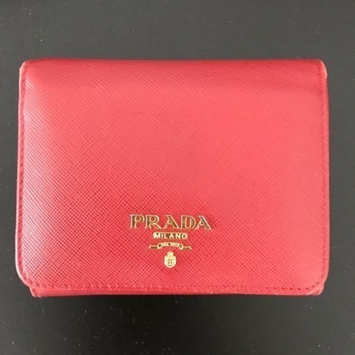 PRADA 三つ折り財布