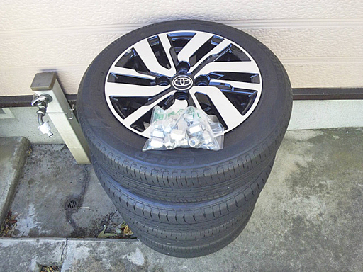 トヨタ ルーミーカスタムGT純正 15インチアルミホイール ＃84 TOYOTA