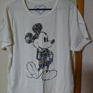 ミッキーマウスのTシャツ