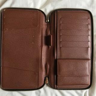 louis vuittonトラベルケース正規品