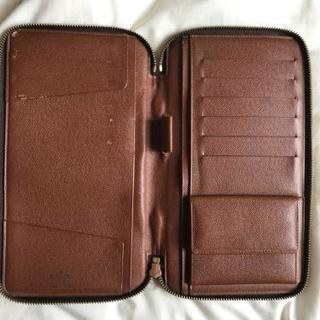 louis vuittonトラベルケース正規品