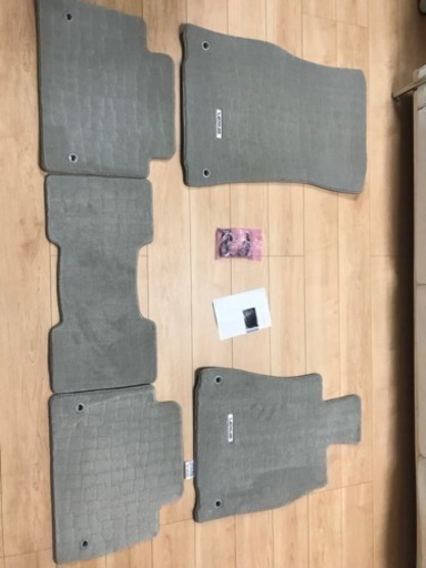 値下げ 2万円→1万円★新品⭐️レクサス フロアマット 1台セット！