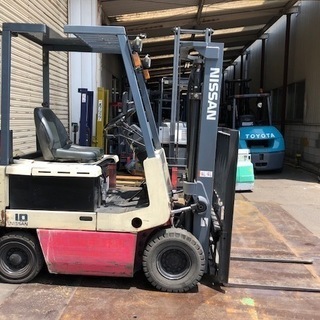 1トン　バッテリーフォークリフト　1ｔ　1.0ｔ　1000kg　日産　3ｍ