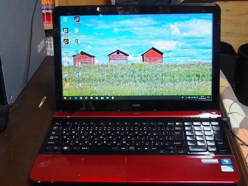 RED-LaVie! Win10高速SSD240＋8GB/office2016付き