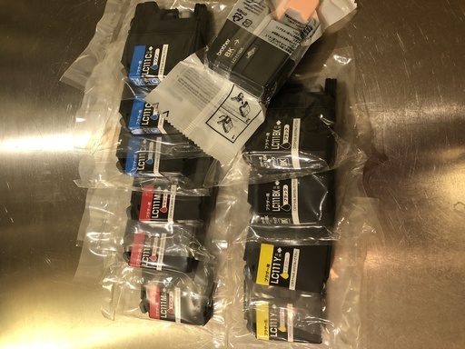 新品11個 brotherプリンター4色インク  CL111純正と互換