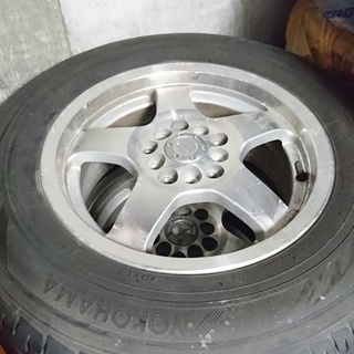 15インチ　4本　205/70Ｒ15