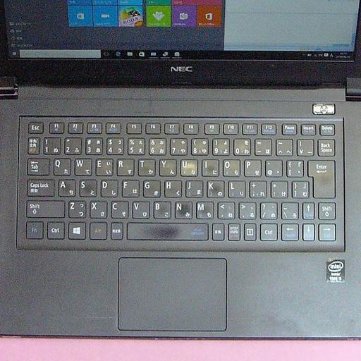 高性能省電力CPU☆新品SSDで高速起動♪重さも1kg以下の軽量モバイル