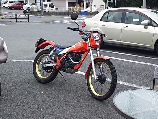 ホンダ　TLR２００