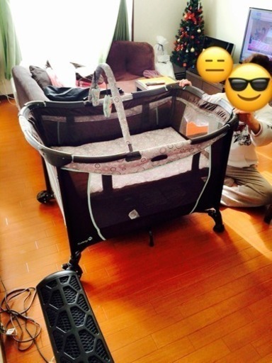 ベビーベッド  折りたたみ式 ディズニー