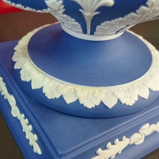 ★WEDGWOODジャスパー　蓋付花瓶★直接引き取り限定！