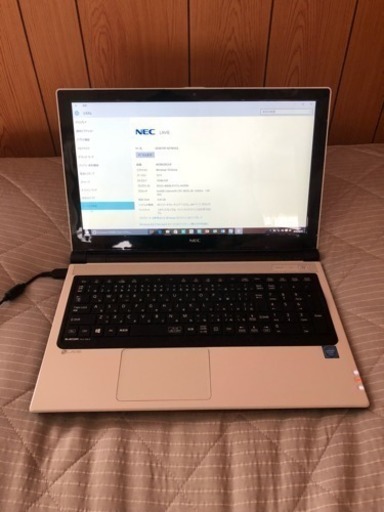 LAVIEのノートパソコン