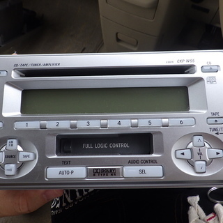 ポルテH20年車に付いていた純正品です、CD,カセット　型式　F...