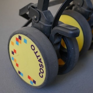 コサット双子用ベビーカー 赤白黒 天神南のベビー用品 ベビーカー バギー の中古あげます 譲ります ジモティーで不用品の処分