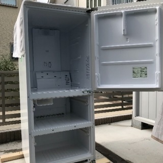 取引中。2015年製アクア冷凍冷蔵庫272L。美品。千葉県内配送無料。設置無料。