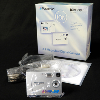 新品(未使用品)デジカメ 380円　Polaroid 2.1メガ...