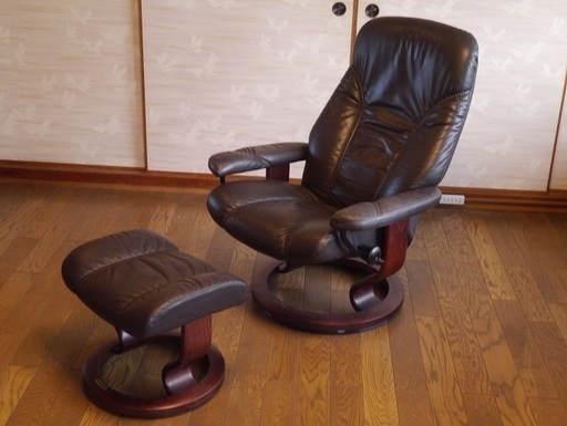 EKORNES　エコーネス　ストレスレスチェア　 オットマン付　本革　　最高のリクライニングチェア