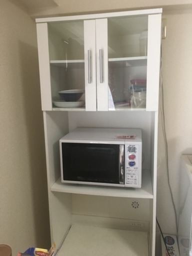 レンジ台兼食器棚 5000円（電子レンジは含まない）