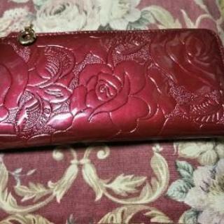 薔薇の赤い財布