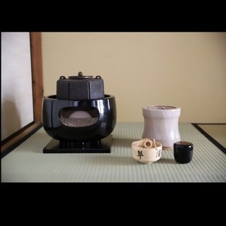 【聞香茶会】にじり口のある本格的茶室でいただくお抹茶と本座敷の広間でお香を聞いて過ごす三五夜の集い - 奈良市