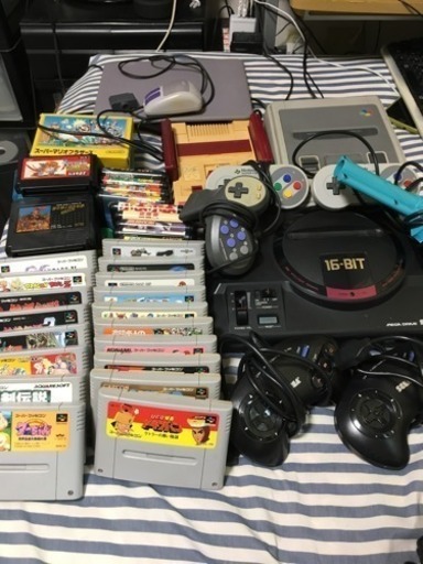 ファミコン、スーパーファミコン、メガドライブ 本体とカセット