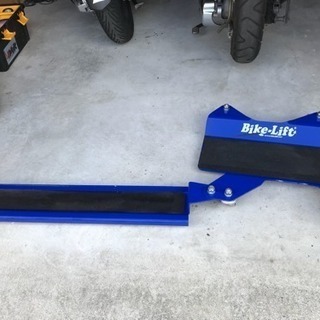 バイクリフト製 ホイールパーキング