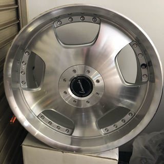 【取引中】ブリヂストン　レーベンツァーン DH　アルミホイール　8.5J x 18インチ +45 114.3 5H 4本セット