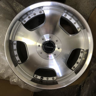 【取引中】ブリヂストン　レーベンツァーン DH　アルミホイール　8.5J x 18インチ +45 114.3 5H 4本セット