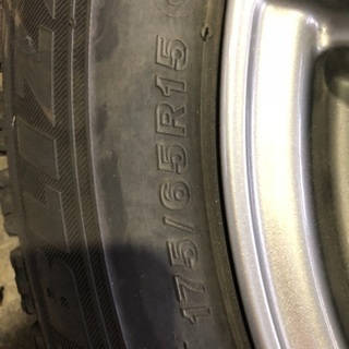 【商談中】冬タイヤ BS VRX 175/65/15インチ アルミ付き