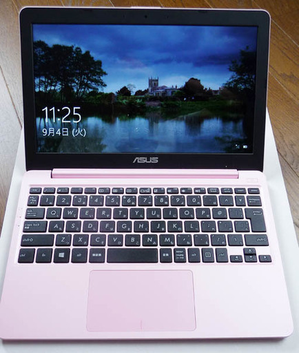 ASUS VivoBook E203NA ノートPC
