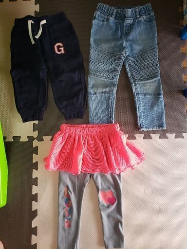 2歳 3歳位 の女の子のボトム ジーンズ 冬のワンピース Md 横須賀中央のキッズ用品 子供服 の中古あげます 譲ります ジモティーで不用品の処分