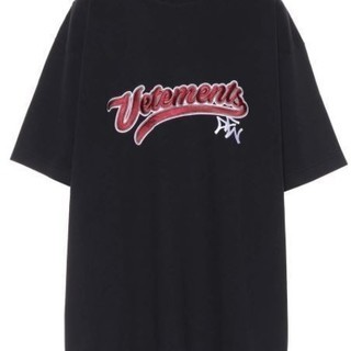 ◆Vetements(ヴェトモン)◆ブランドロゴオーバーサイズ刺...