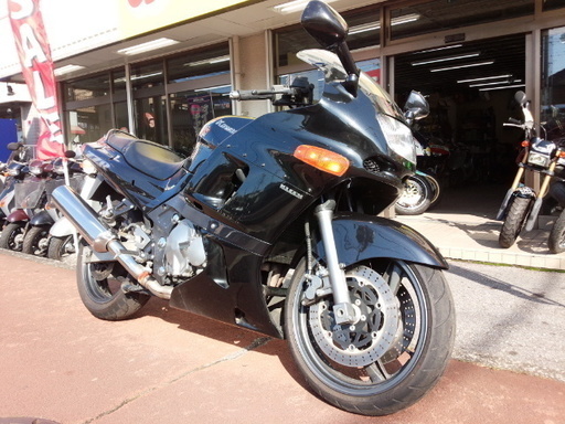 NO.2236　ＺＺＲ４００ Ｎ型 後期モデル　水冷４サイクル１６バルブ４気筒エンジン ☆彡