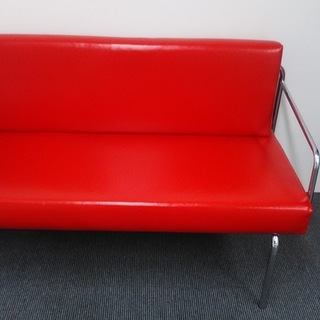 おしゃれな赤いソファ　中古ですが綺麗です！