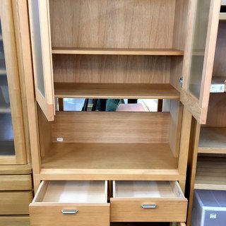 木の温もり漂うレンジボード。CONDE HOUSEのレンジボードです。