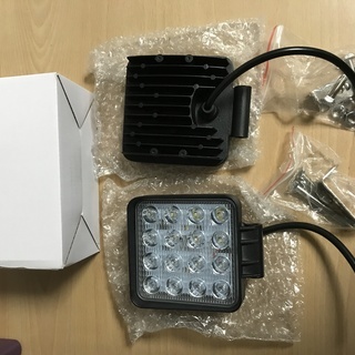 新品未使用品　LEDワークライト 作業灯 2個セット48W 狭角...