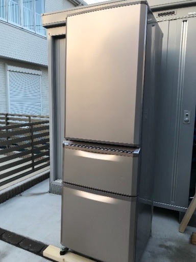 取引中。2014年製三菱冷凍冷蔵庫3ドア。シャンパンピンク美品。370L。千葉県内配送無料。設置無料。