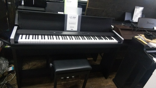 電子ピアノ　コルグ　LP-350B　2011製　配送代込み　￥32.500-　（配送エリア限定）