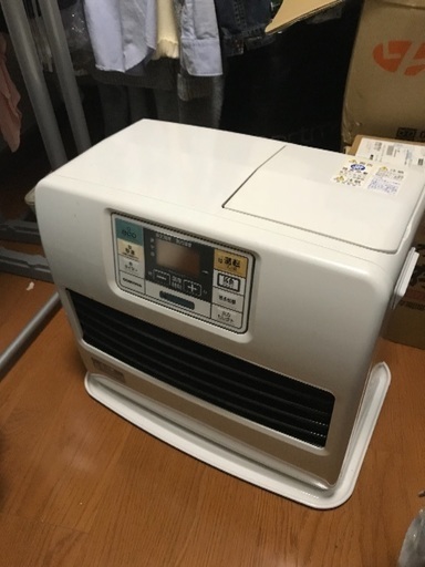 【9月15日までに引き取りに来れる方】オイルヒーター 灯油缶付き